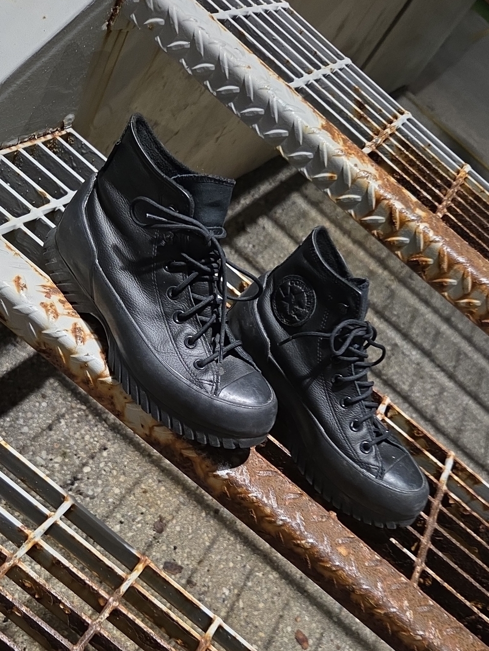 CONVERSE ALL STARS Leather Black High-Top Lug-Sole Boots